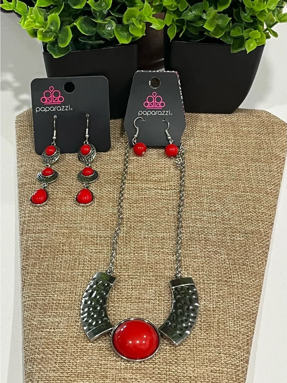 paparazzi vibrant red